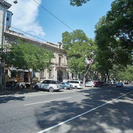 Luxury Apartment In The Heart Odesa Exterior photo